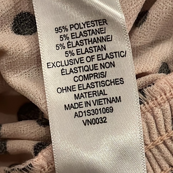 Adrianna Papell Printed Neck & Hem Top - Picture 16 of 16